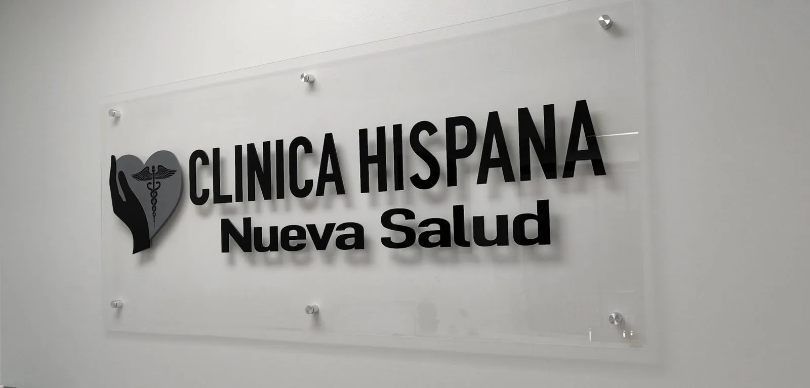 Clínica Hispana Nueva Salud Michoacana team caring for patients in Pasadena, TX